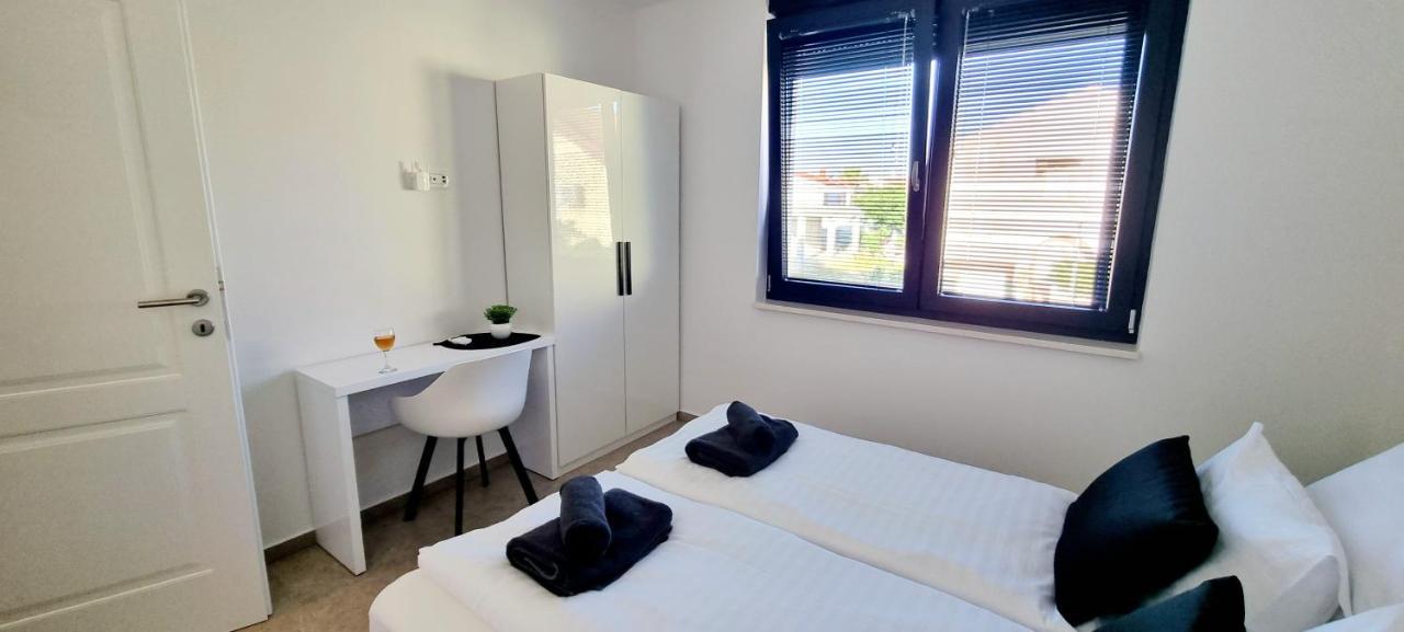 Dinary Apartman Vir Eksteriør bilde