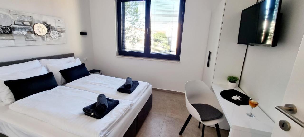 Dinary Apartman Vir Eksteriør bilde