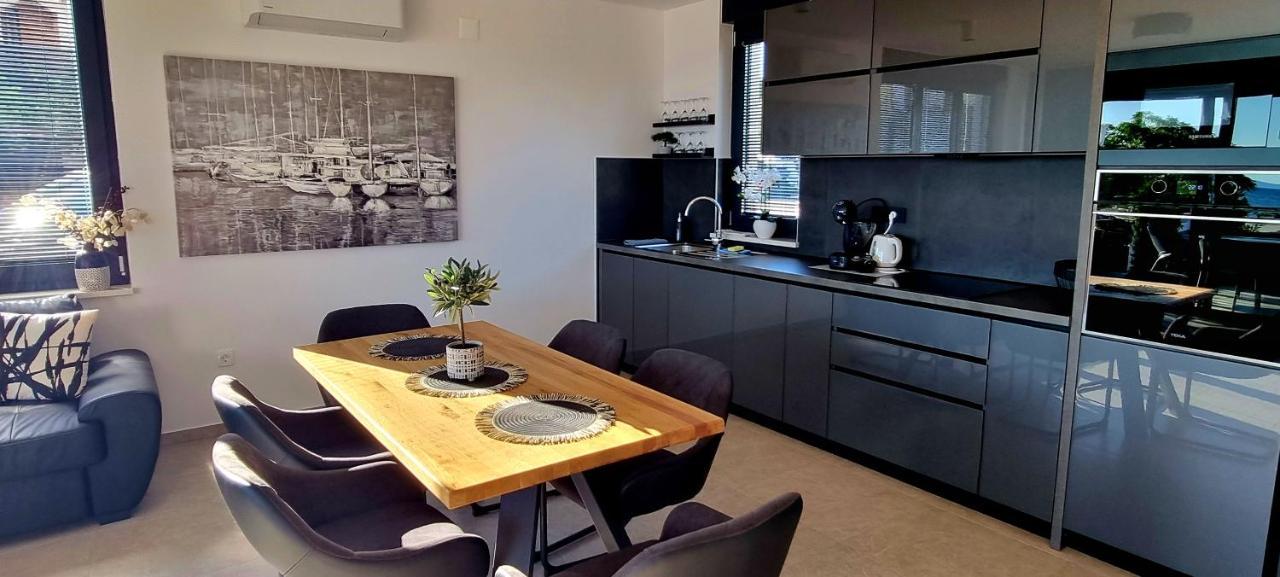 Dinary Apartman Vir Eksteriør bilde