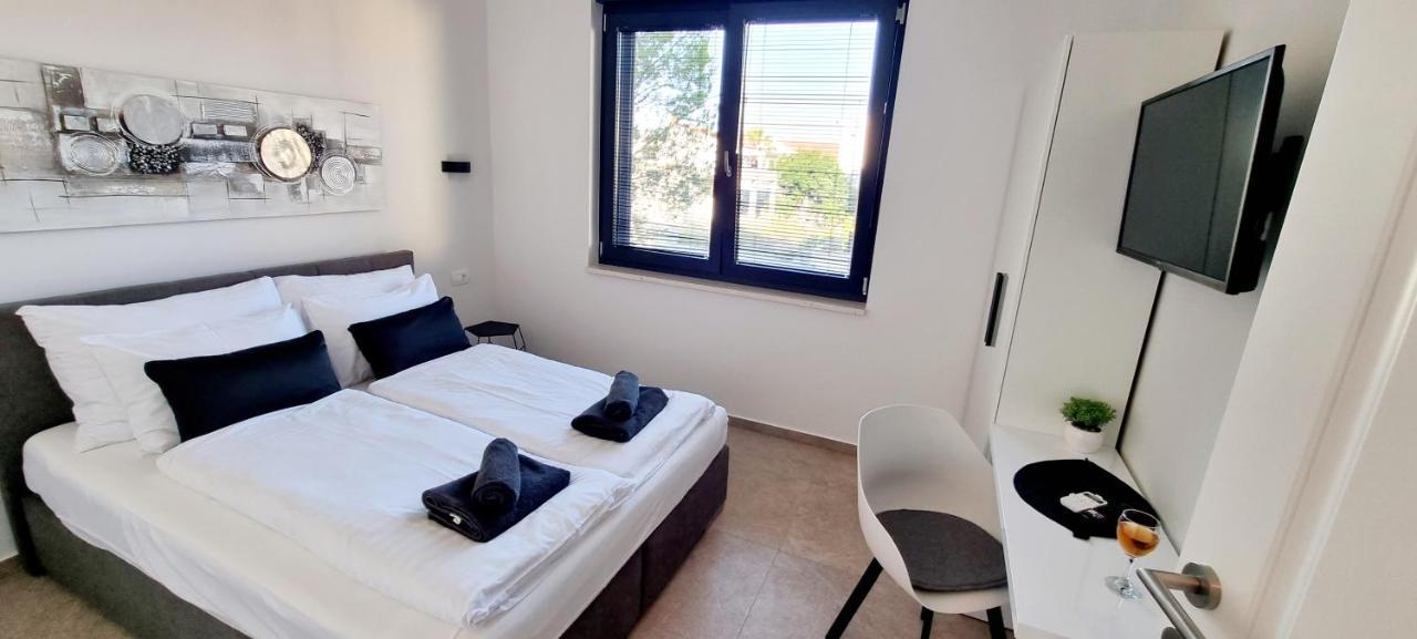 Dinary Apartman Vir Eksteriør bilde
