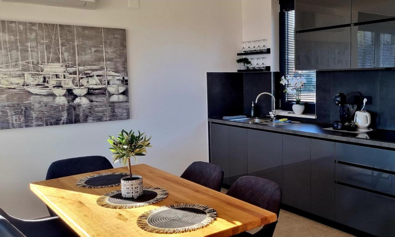 Dinary Apartman Vir Eksteriør bilde